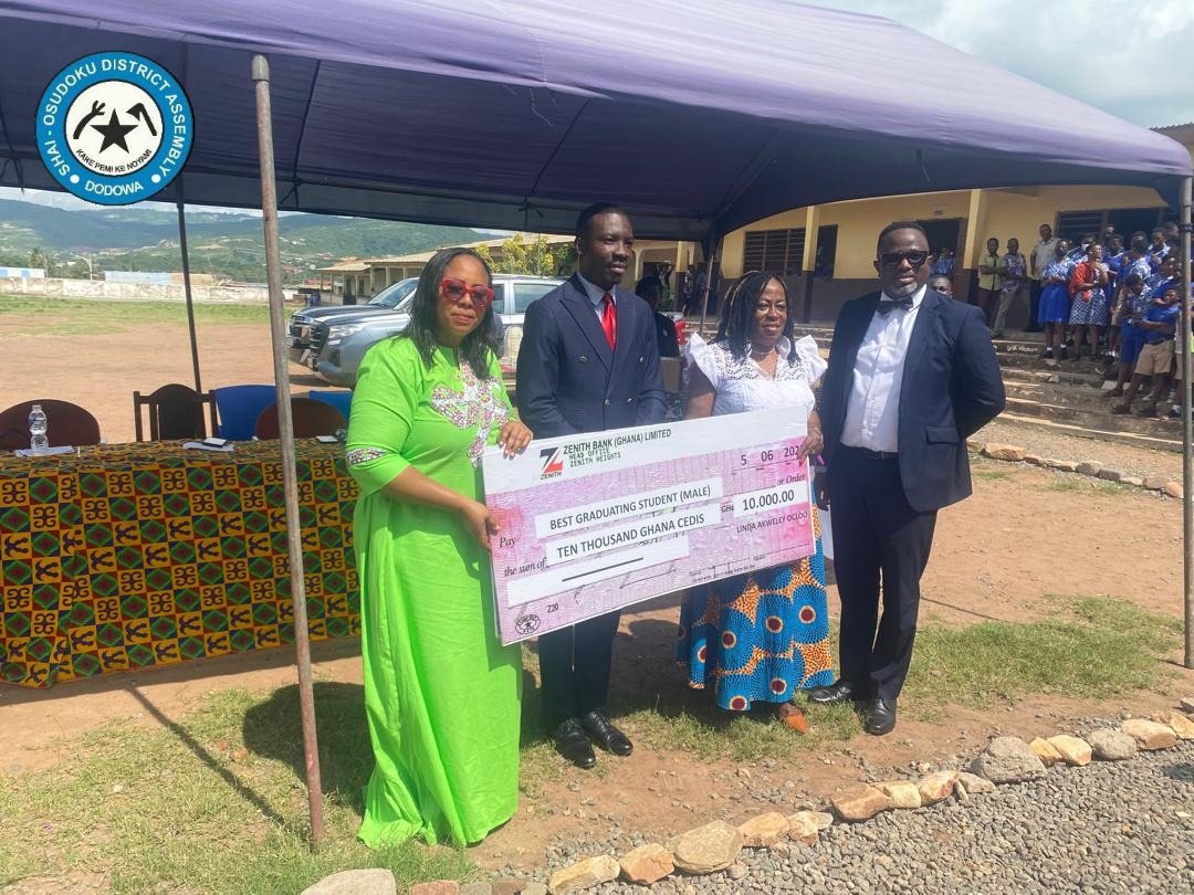 MP, DCE AND EDUCATION DIRECTOR INSPIRE BECE CANDIDATES.