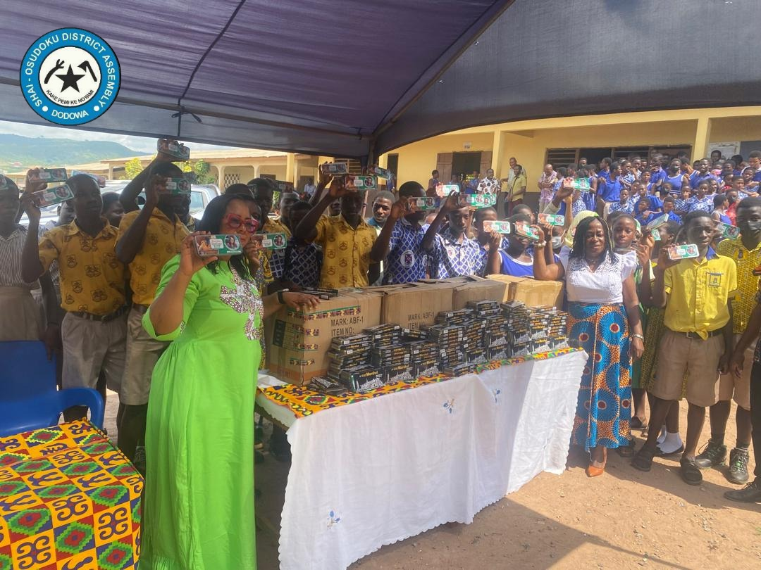 MP, DCE AND EDUCATION DIRECTOR INSPIRE BECE CANDIDATES.