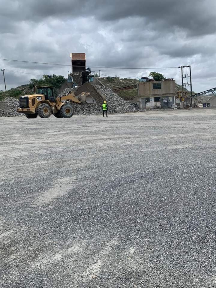 DCE OF SHAI-OSUDOKU TOURS SOME OF THE QUARRY SITES WITHIN THE DISTRICT WITH THE DEPUTY MINISTER FOR MINES,LANDS AND NATURAL RESOURCE AND HIS TEAM.