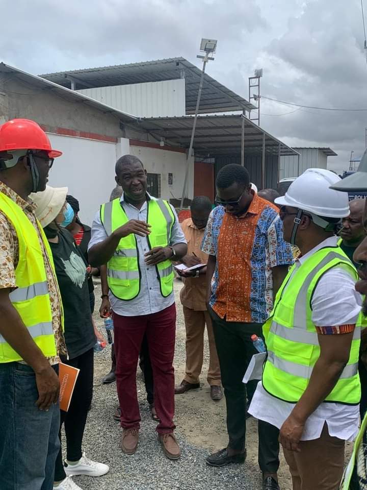 DCE OF SHAI-OSUDOKU TOURS SOME OF THE QUARRY SITES WITHIN THE DISTRICT WITH THE DEPUTY MINISTER FOR MINES,LANDS AND NATURAL RESOURCE AND HIS TEAM.