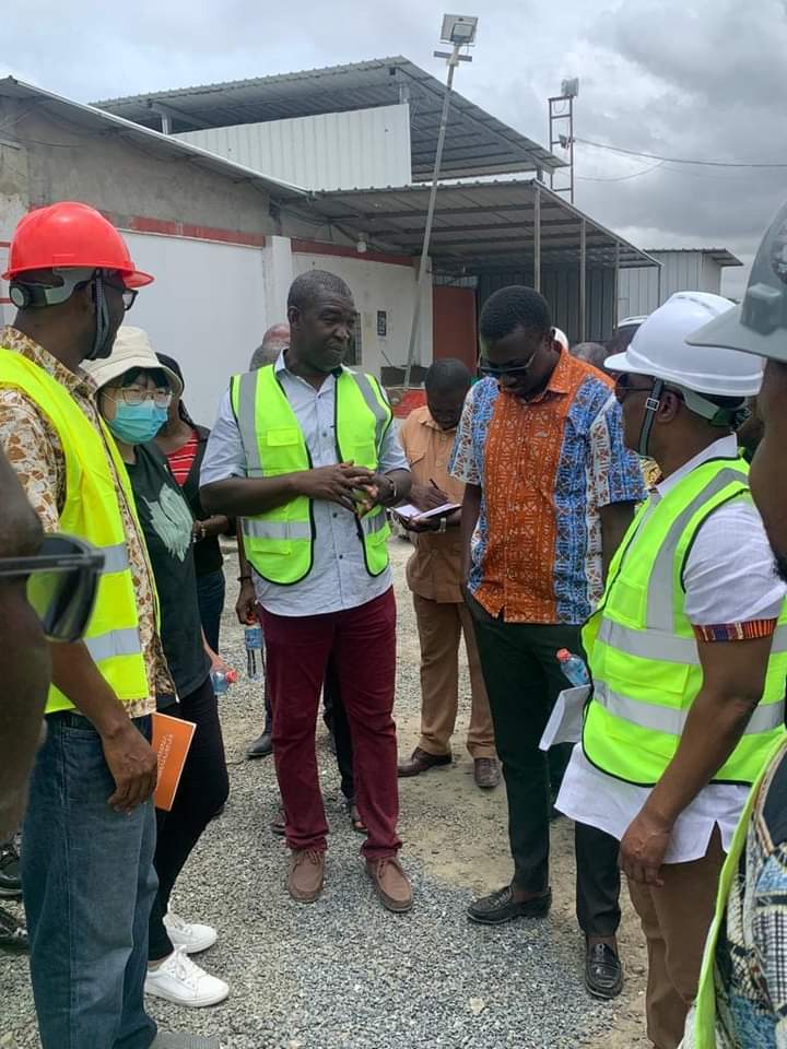 DCE OF SHAI-OSUDOKU TOURS SOME OF THE QUARRY SITES WITHIN THE DISTRICT WITH THE DEPUTY MINISTER FOR MINES,LANDS AND NATURAL RESOURCE AND HIS TEAM.