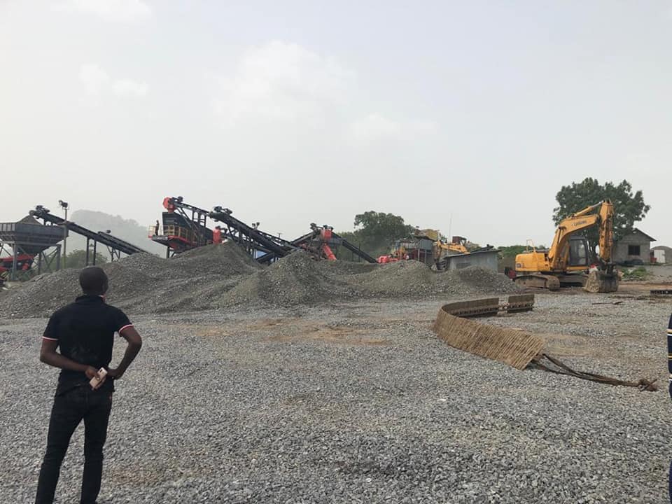 DCE and His Entourage Pays Working Visit to Quarry Site.