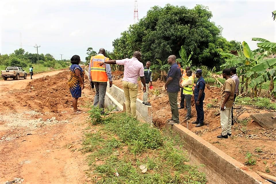 DCE Tours Flood Prone Areas in the District