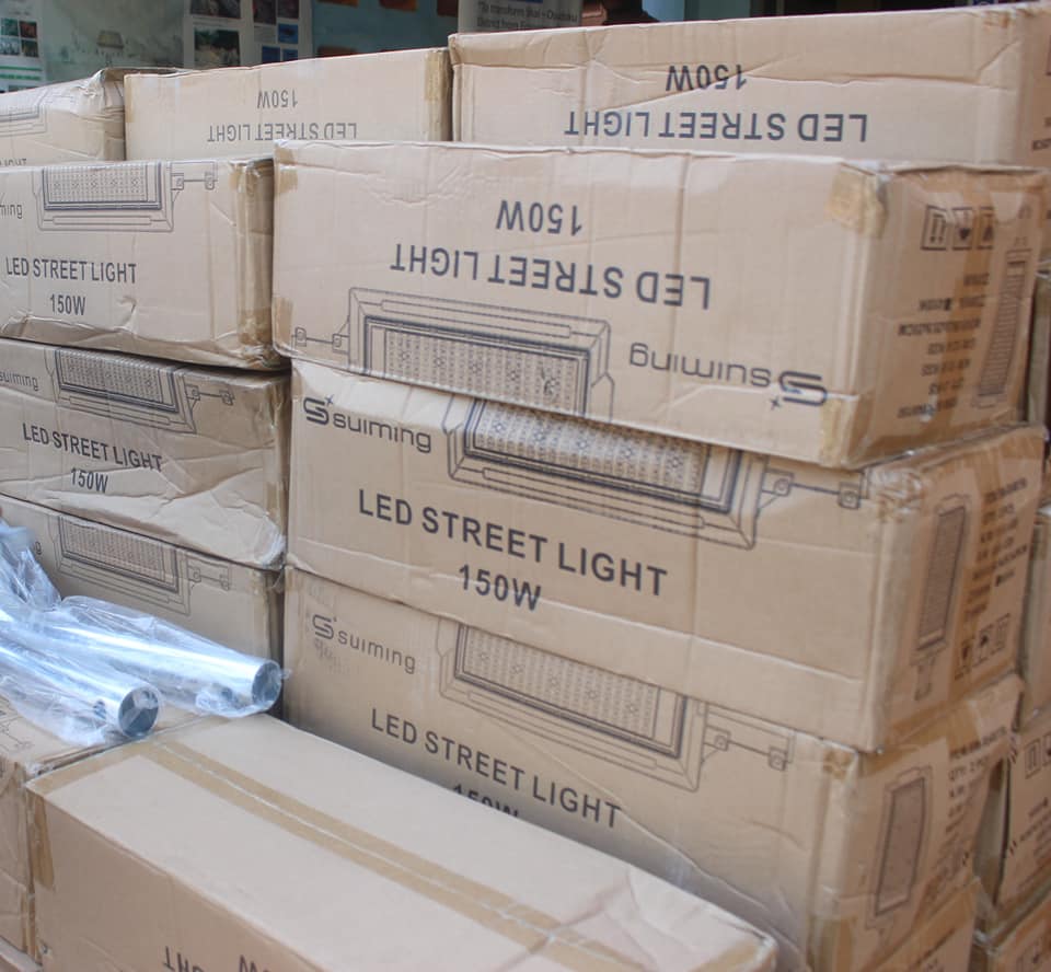 DCE Donates Streetlights to Assembly Members.