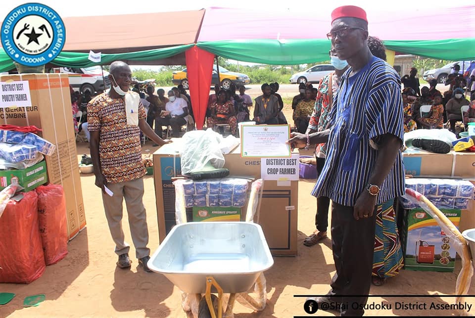 Shai-Osudoku awards Distinguished Farmers