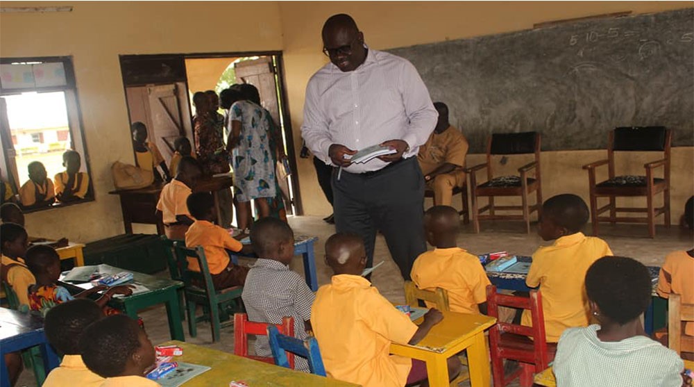 Shai-Osudoku District Assembly Holds My First Day At School, District Chief Executive Hon. Daniel Teye Akuffo