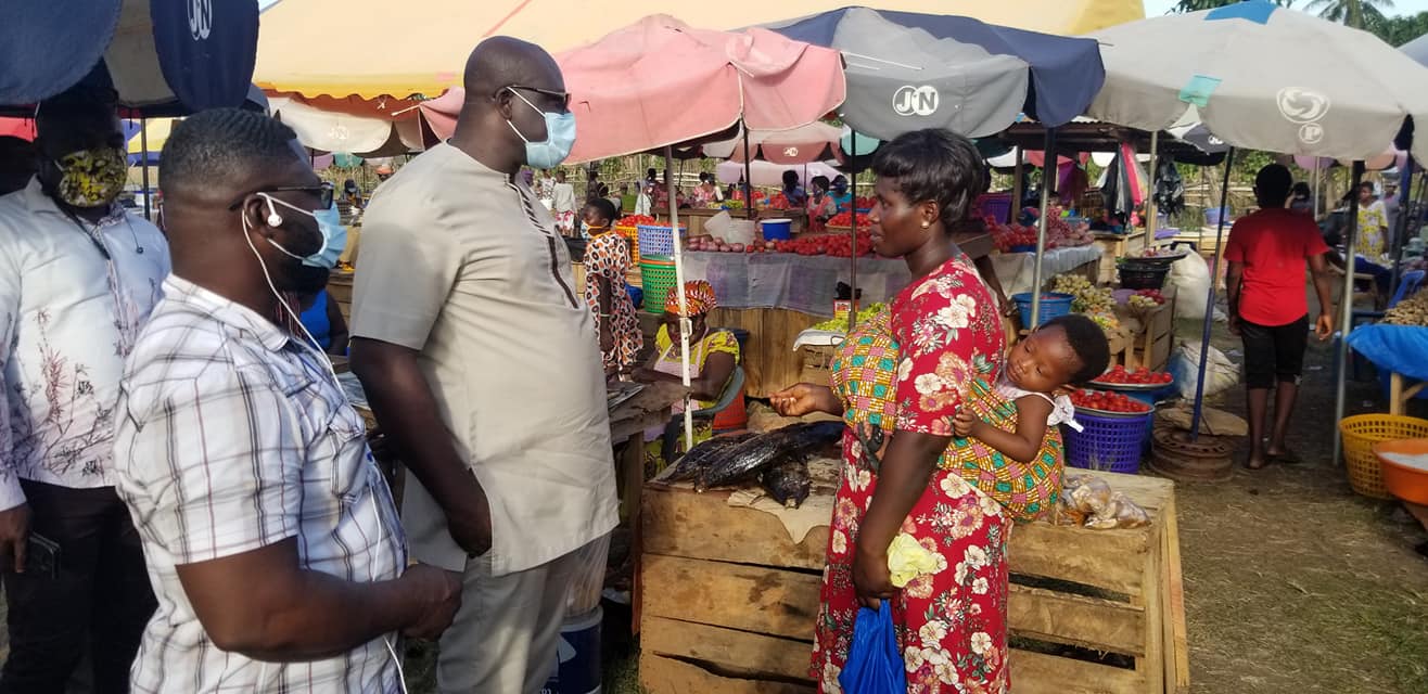 Hon-Daniel Teye Akuffo working visit to Dodowa Market, SODA
