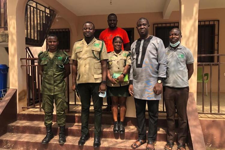 Park Manager Pays Courtesy Call On Chief Executive(Soda).