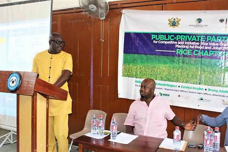 District Chief Executive ,Hon Daniel Akuffo meets Executives of Rice Famers within District